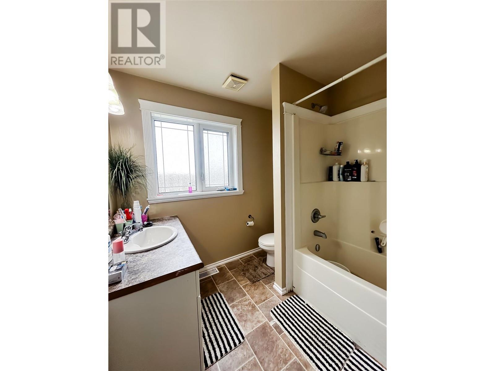721 100 Avenue, Dawson Creek, British Columbia  V1G 0B5 - Photo 17 - 10349552