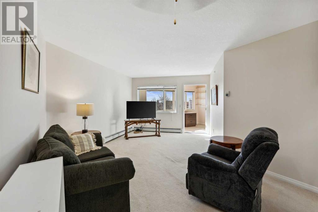 Property at 315, 3 Parklane Way image 4