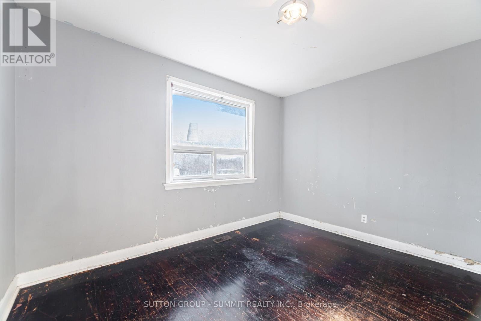 12 Dashwood Crescent, Toronto, Ontario  M9V 2N8 - Photo 24 - W12170234