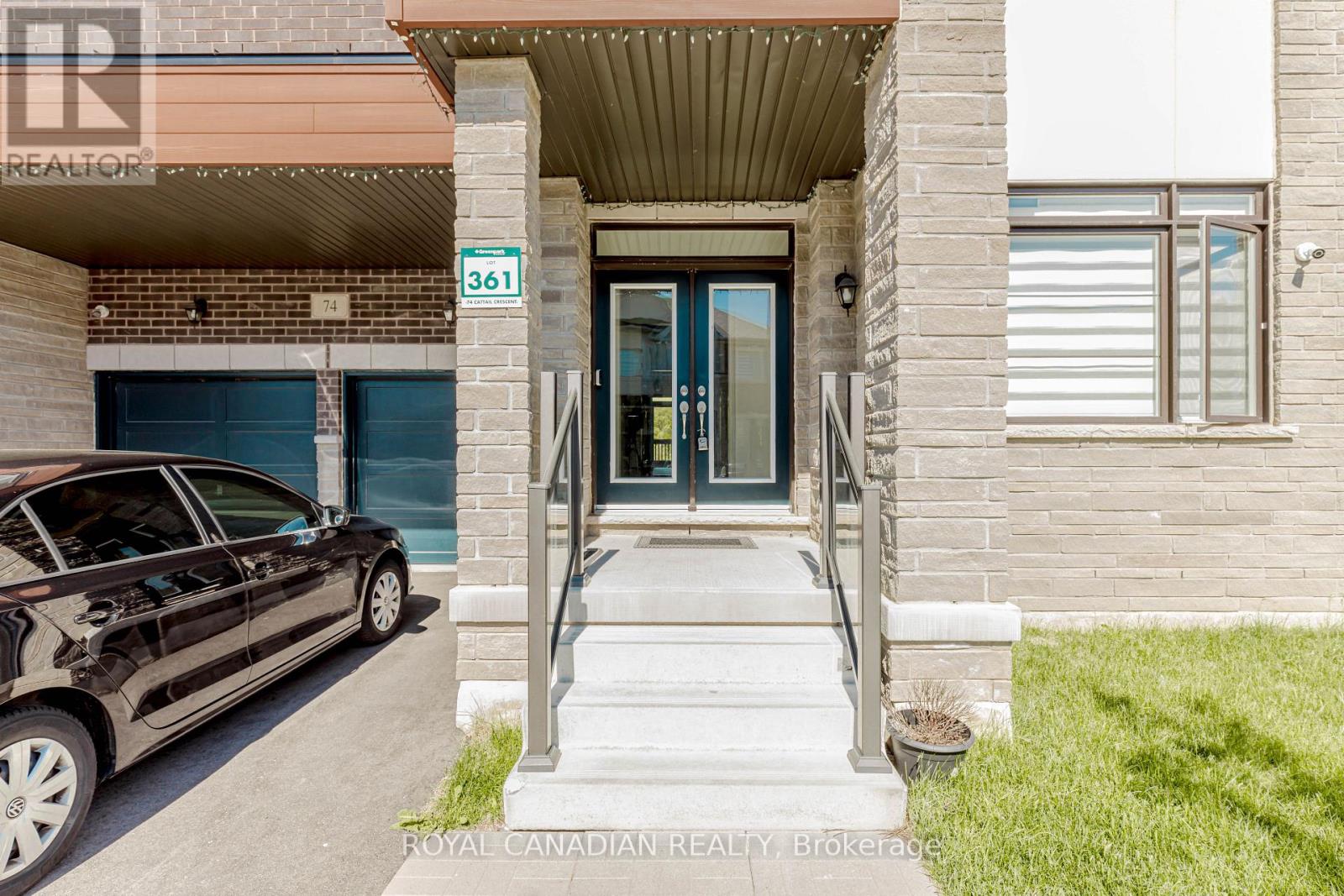 74 Cattail Crescent, Hamilton, Ontario  L8B 1Z6 - Photo 2 - X12125495