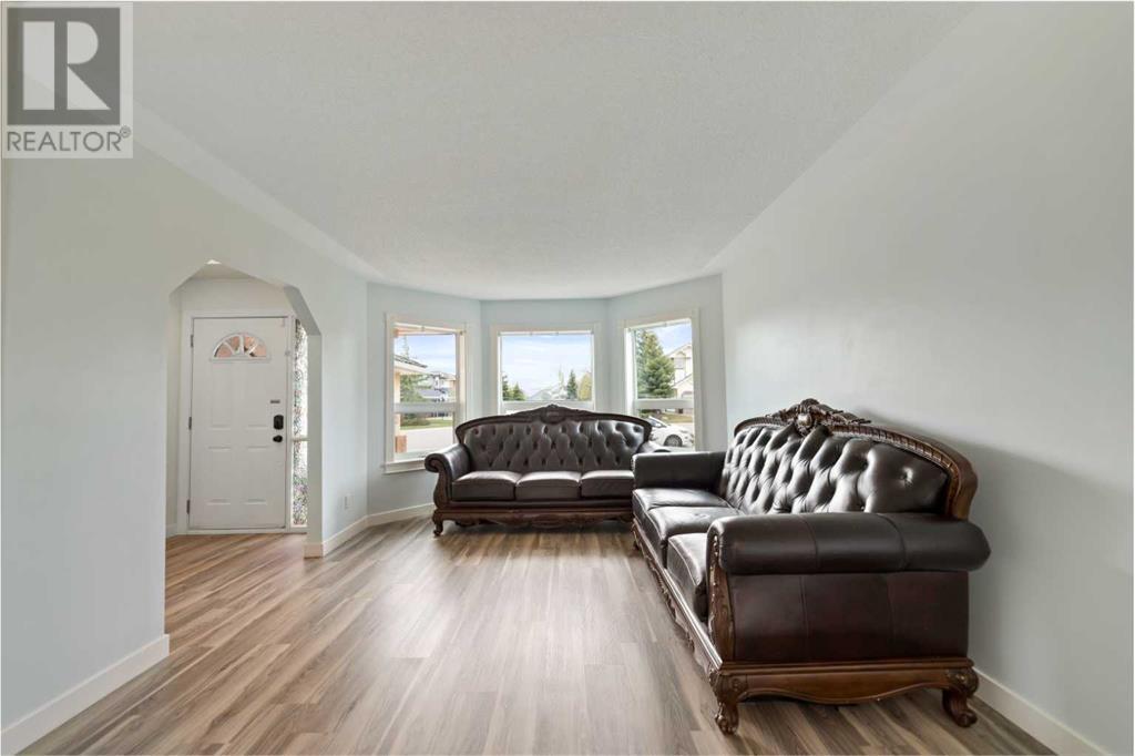 128 Harvest Hills Drive Ne, Calgary, Alberta  T3K 3X4 - Photo 6 - A2197889
