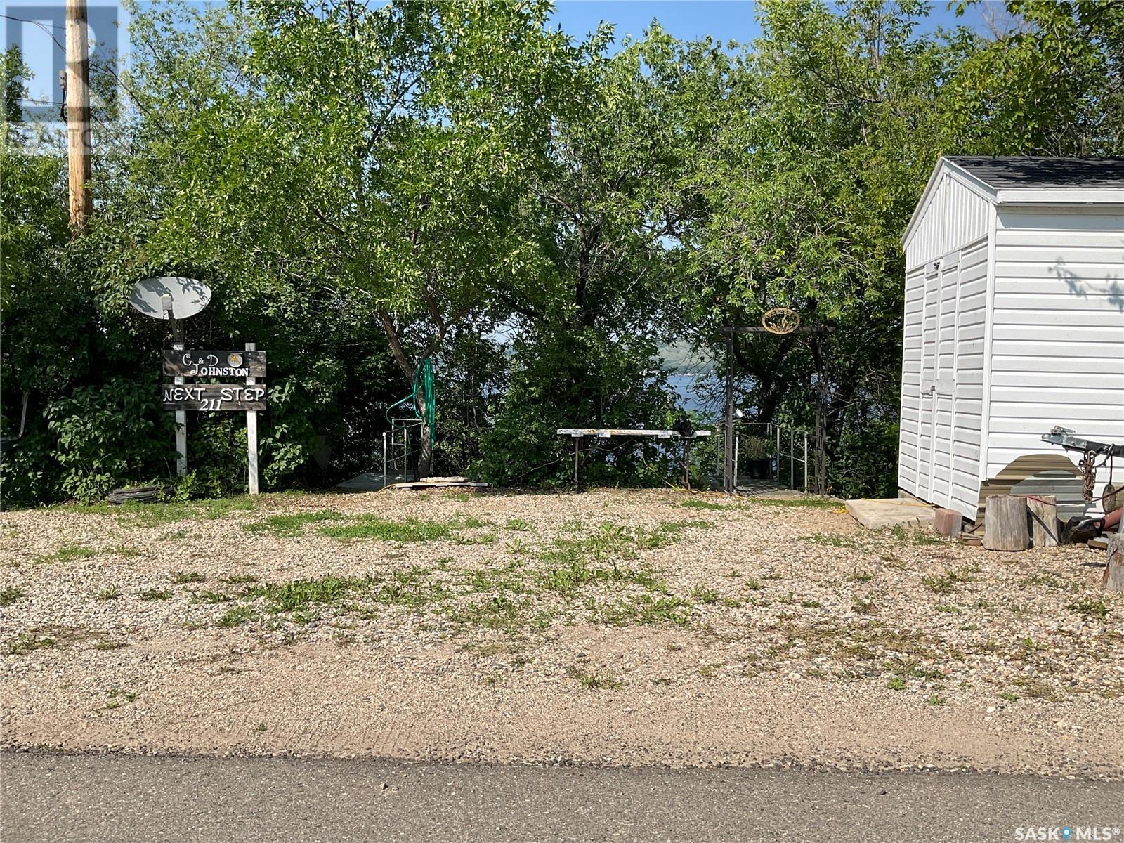 Property at 211 Osment AVENUE image 3