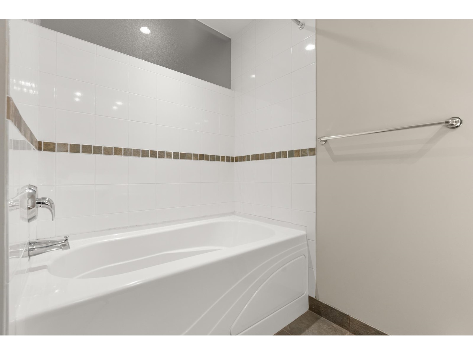 107 15392 16a Avenue, Surrey, British Columbia  V4A 1S9 - Photo 17 - R3006950