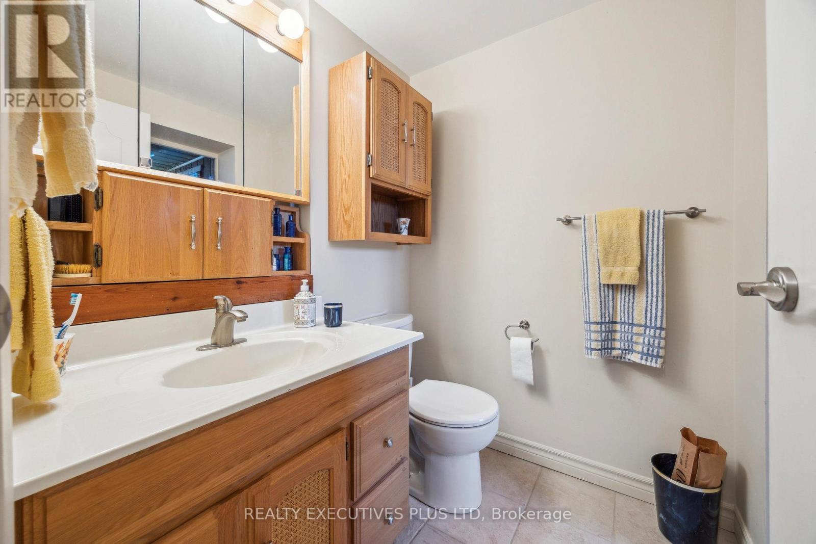 10 Pergola Road, Toronto, Ontario  M9W 5K5 - Photo 19 - W12161391