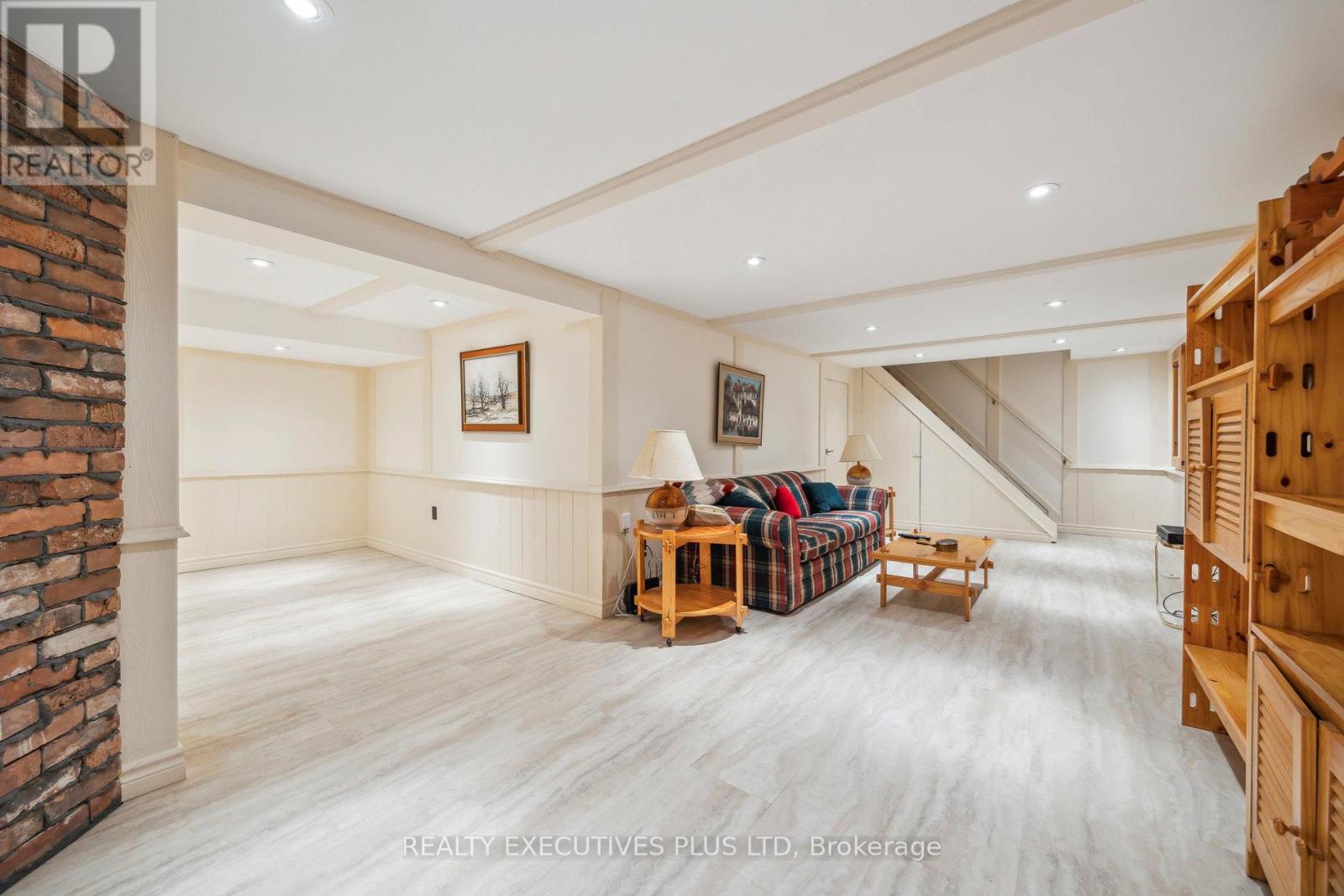 10 Pergola Road, Toronto, Ontario  M9W 5K5 - Photo 35 - W12161391
