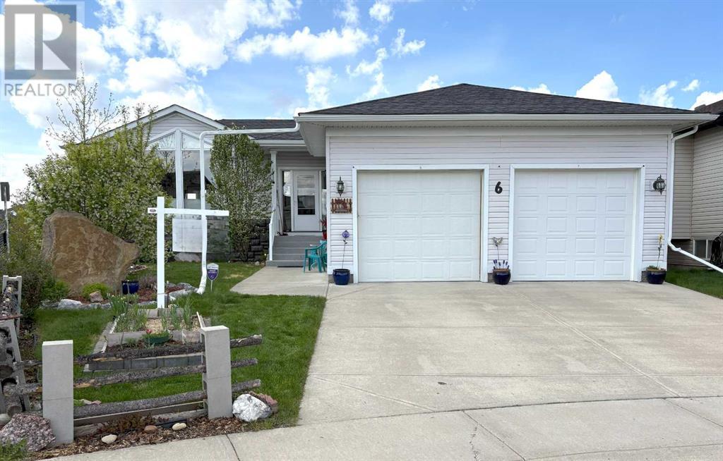 6 Garneau Gate, Carstairs, Alberta  T0M 0N0 - Photo 1 - A2202822