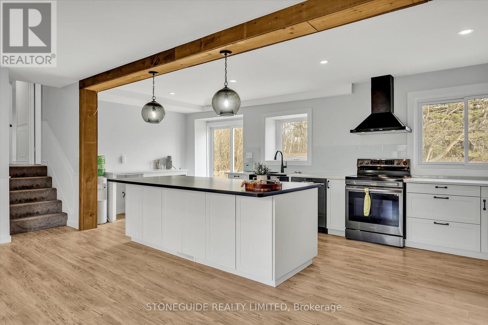 2515 Edgewood Park, Cavan Monaghan, Ontario L0A 1C0 - Photo 12 - X12176361