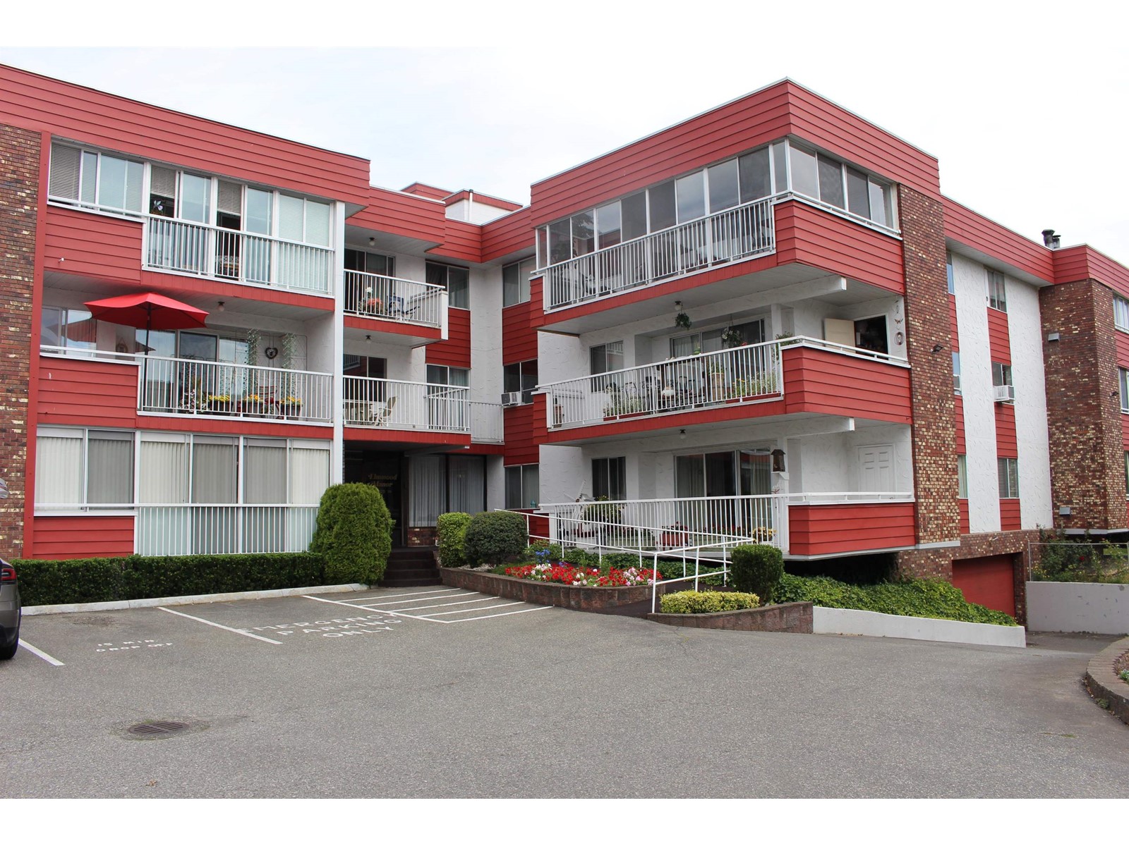 204 32025 Tims Avenue, Abbotsford, British Columbia  V2T 2H3 - Photo 1 - R3006642