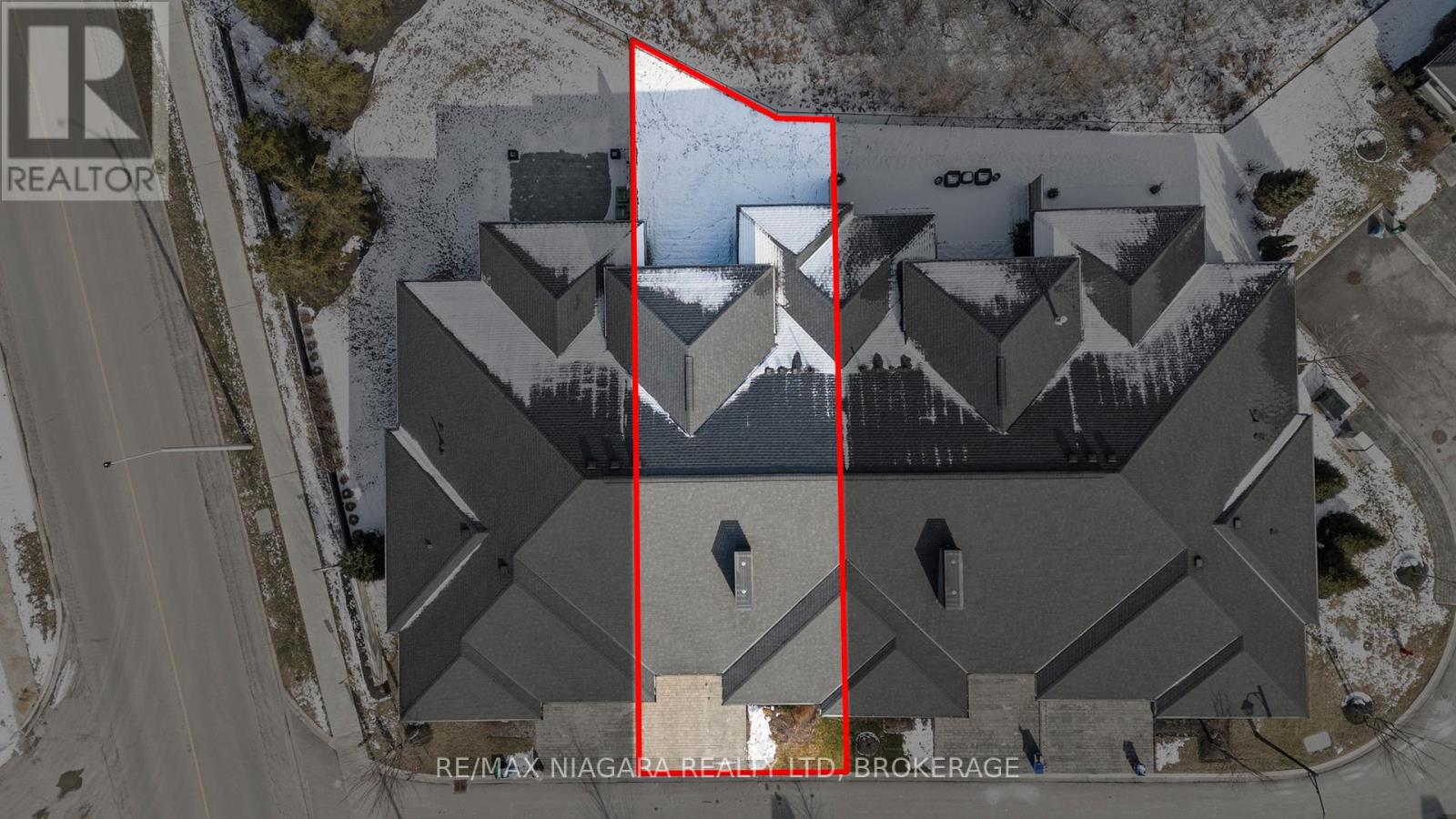 2 - 10 Taliesin Trail, Welland, Ontario  L3C 5R2 - Photo 41 - X12176402