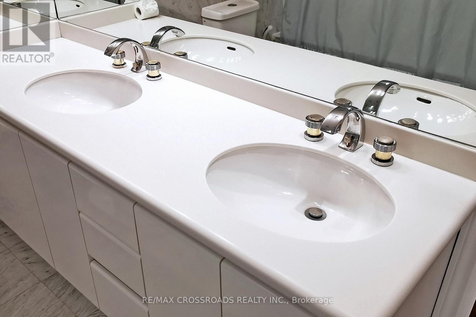 Ph02 - 1001 Bay Street, Toronto, Ontario  M5S 3A6 - Photo 27 - C12020533