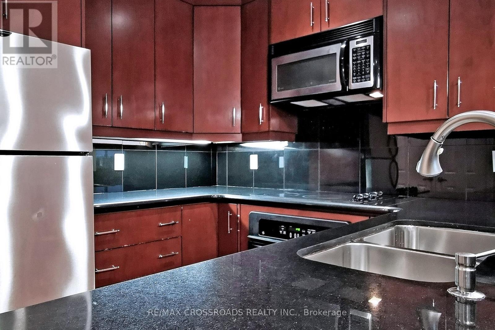 Ph02 - 1001 Bay Street, Toronto, Ontario  M5S 3A6 - Photo 36 - C12020533