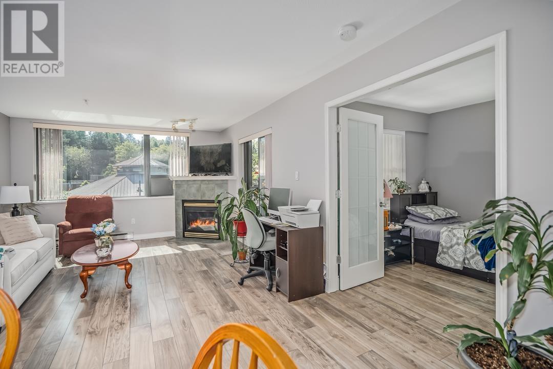 219 225 Newport Drive, Port Moody, British Columbia  V3H 5C7 - Photo 2 - R3007662