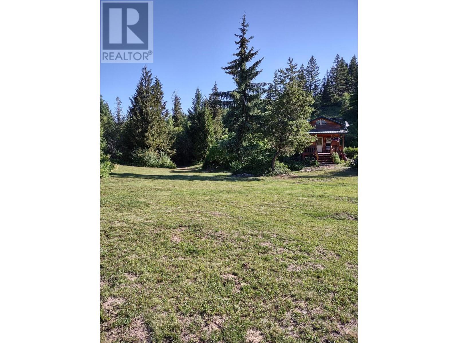 9800 3 Highway, Grand Forks, British Columbia  V0H 1H5 - Photo 21 - 10347816