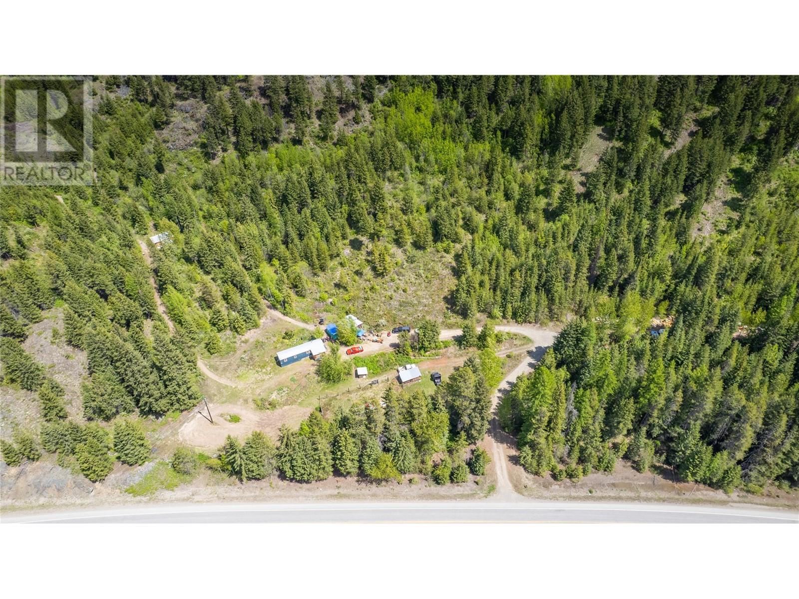 9800 3 Highway, Grand Forks, British Columbia  V0H 1H5 - Photo 32 - 10347816