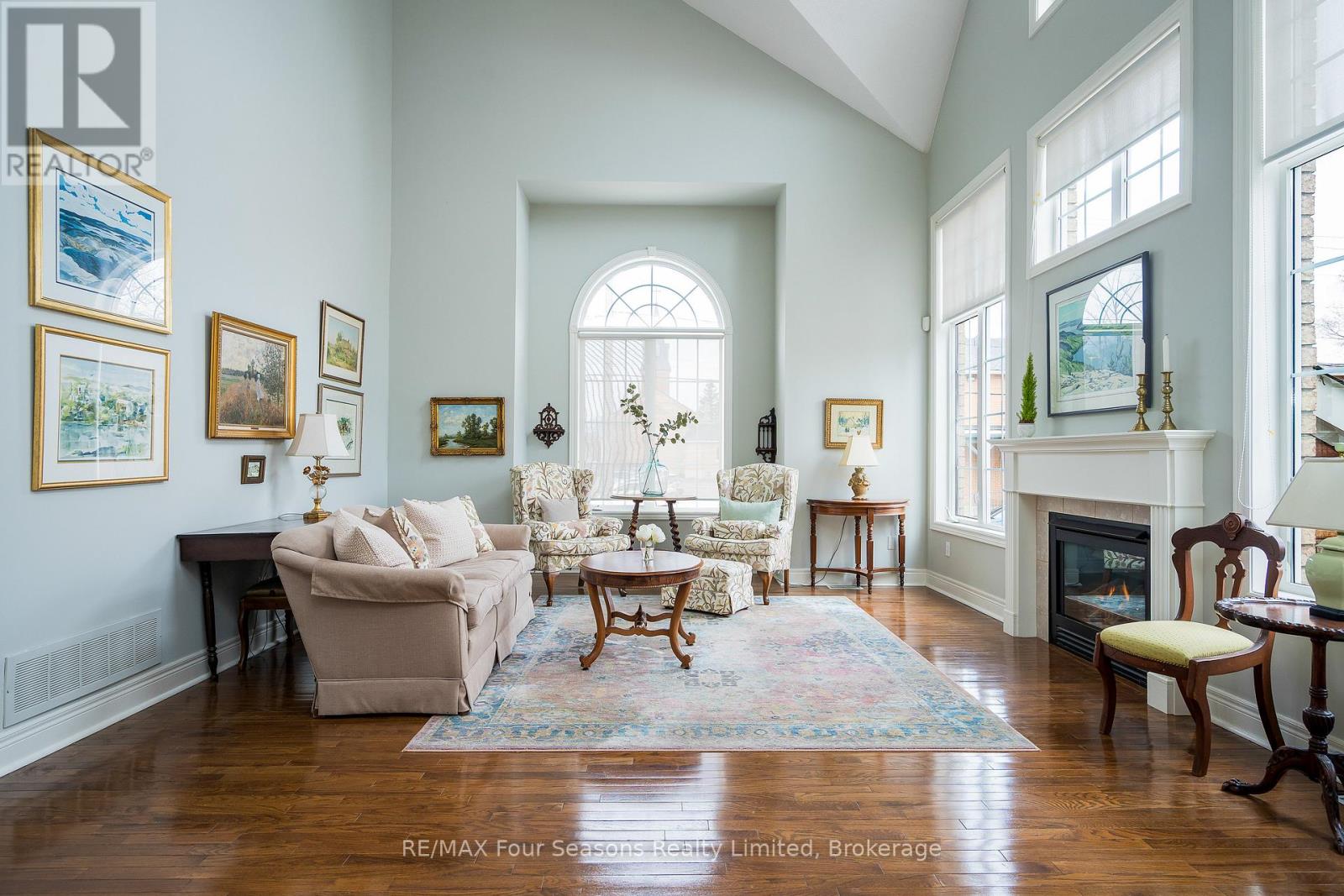 Property at 145 ONTARIO STREET image 5
