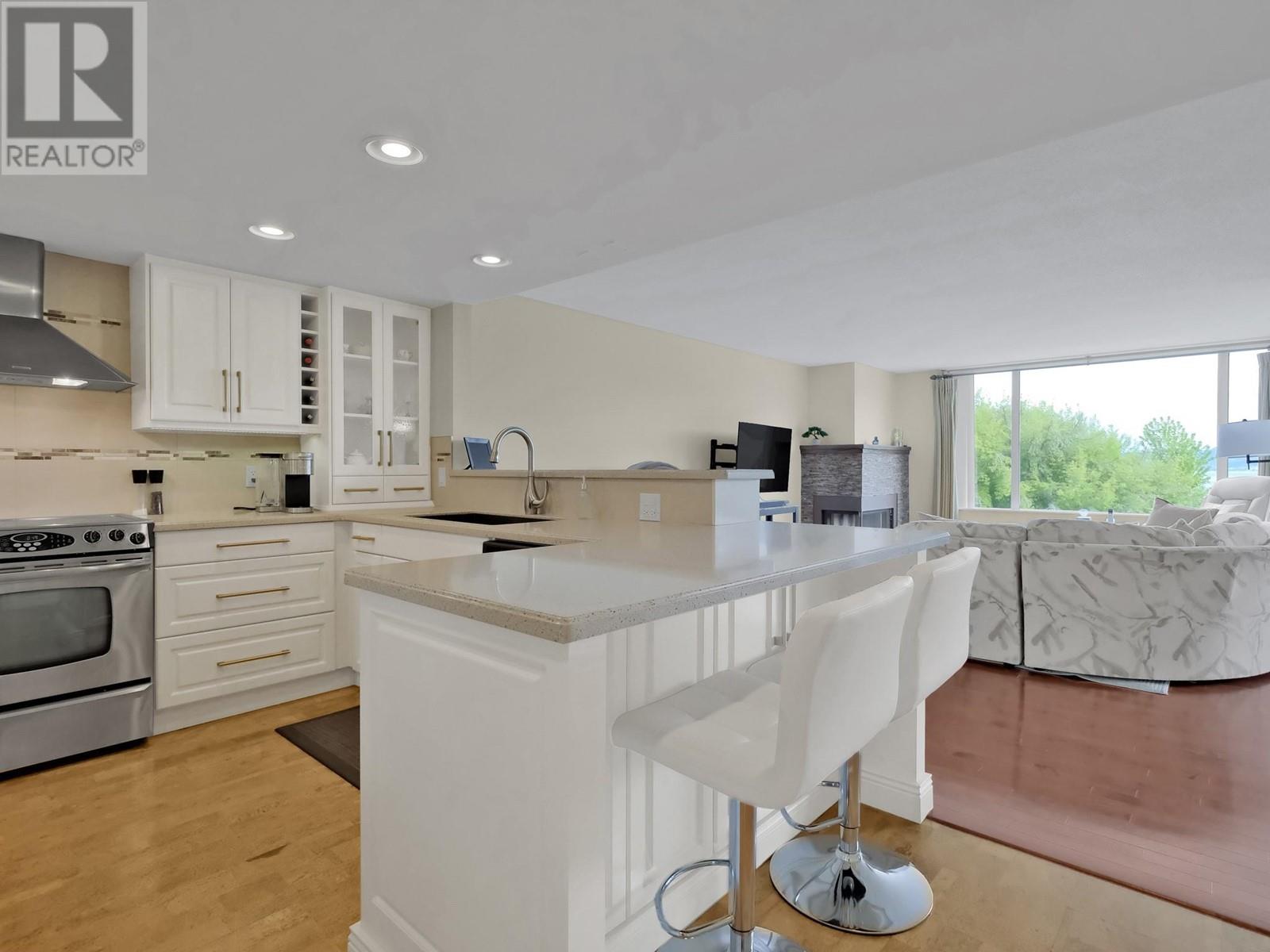 Property at 86 LAKESHORE Drive Unit# 302 image 5