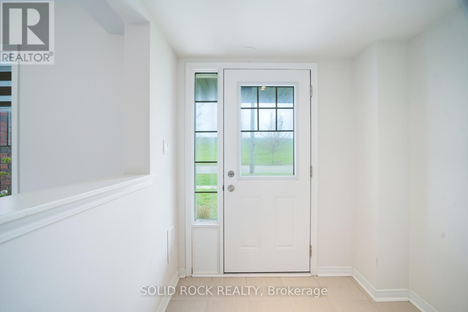 840 Atwater Path, Oshawa, Ontario  L1J 0E8 - Photo 4 - E12176351