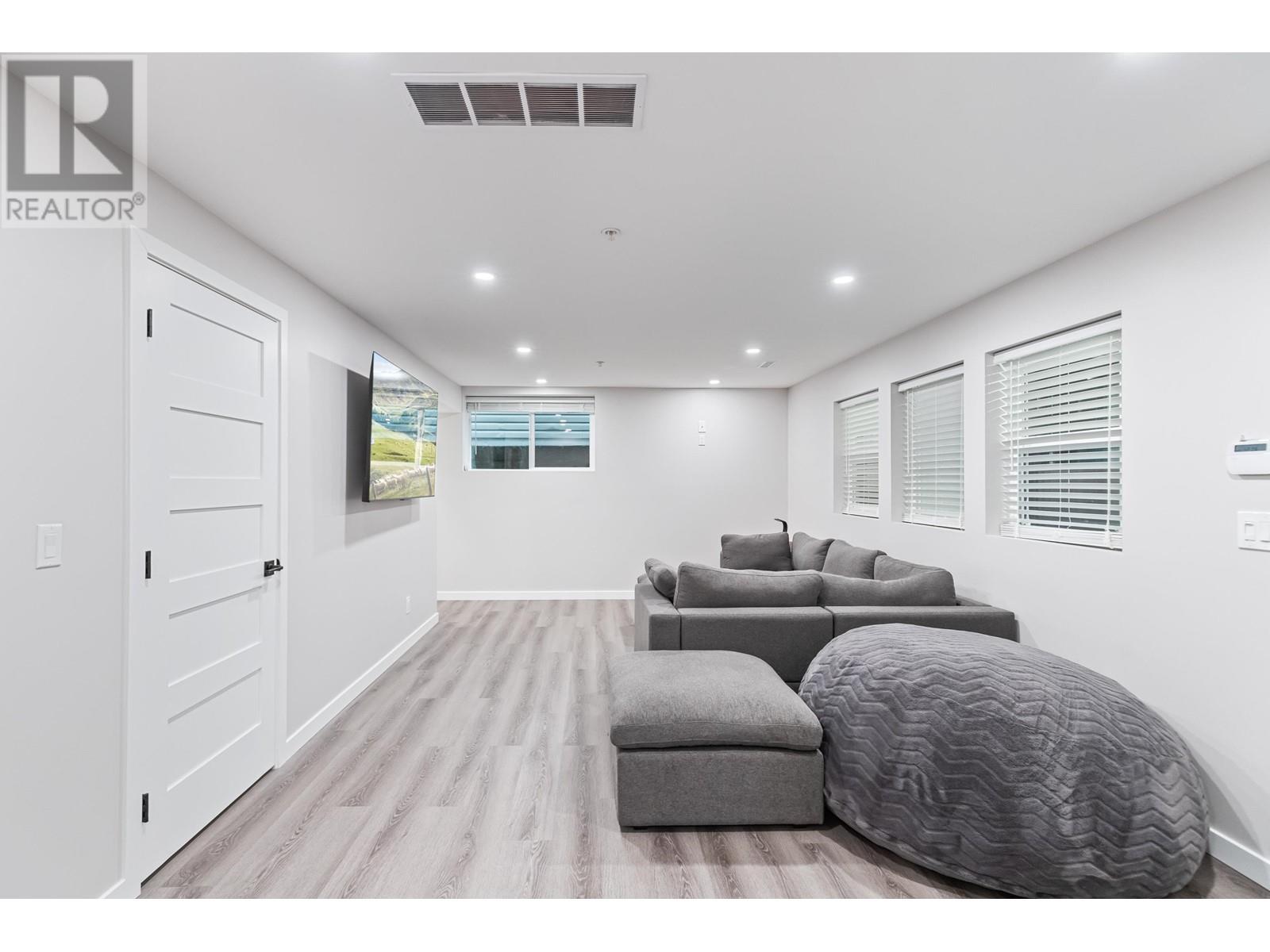 118 21868 Lougheed Highway, Maple Ridge, British Columbia  V2X 2S4 - Photo 26 - R2992677