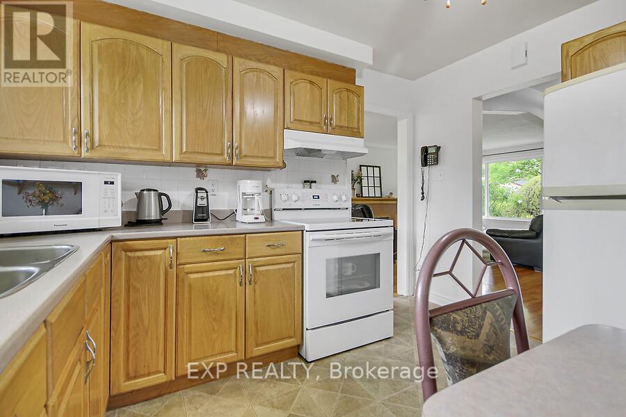 819 Hamlet Road, Ottawa, Ontario  K1G 1R1 - Photo 18 - X12176384