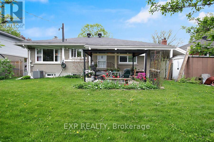819 Hamlet Road, Ottawa, Ontario  K1G 1R1 - Photo 7 - X12176384