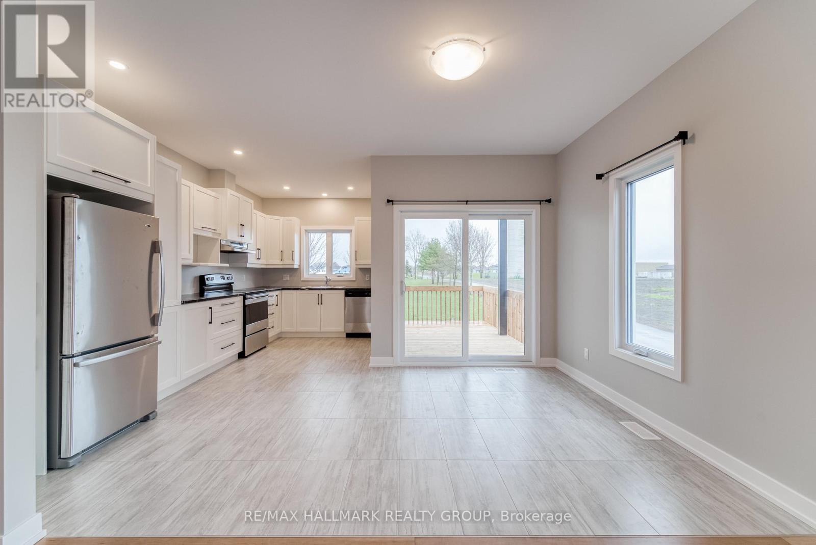 310 Zakari Street, Casselman, Ontario  K0A 1M0 - Photo 10 - X12176409