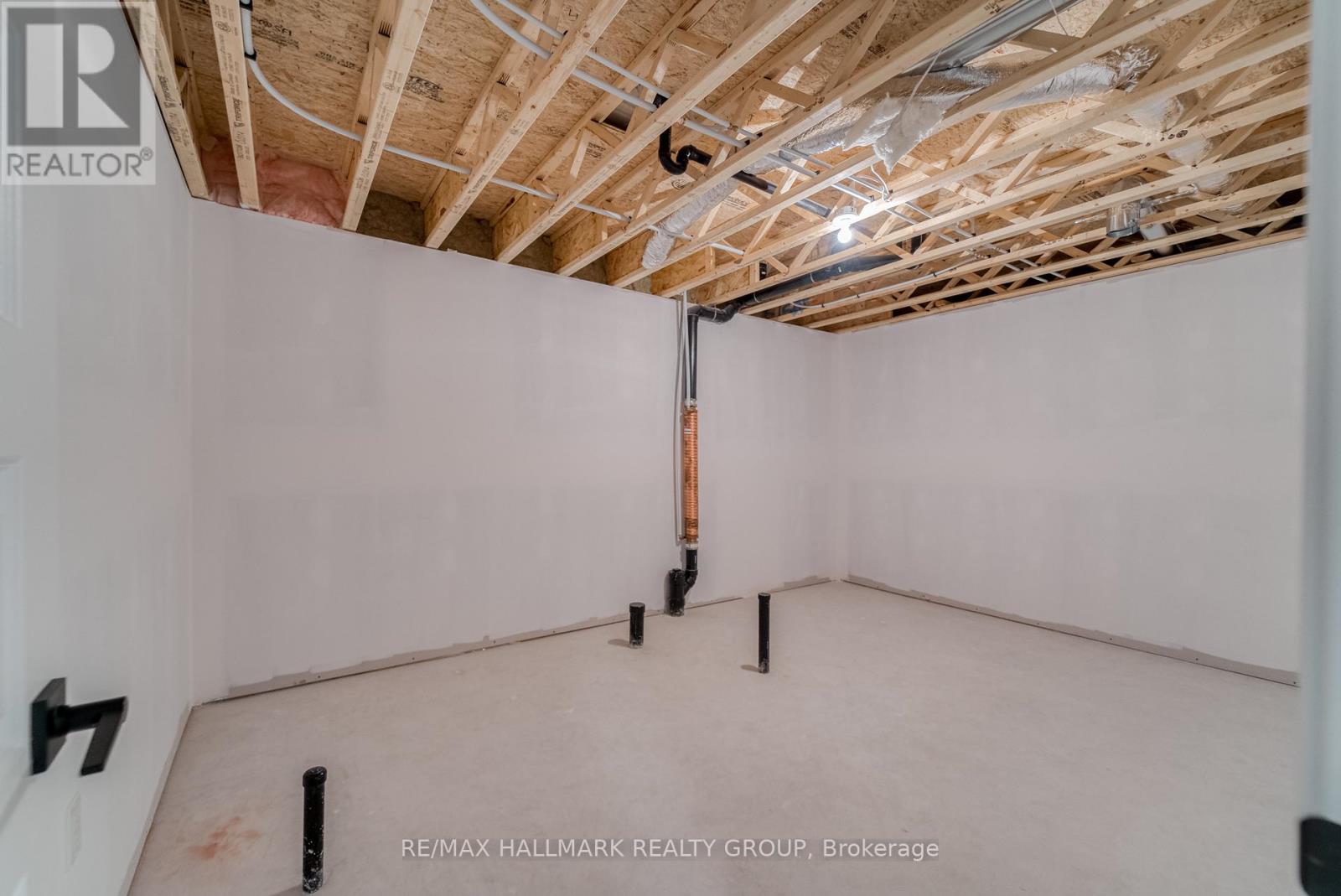 310 Zakari Street, Casselman, Ontario  K0A 1M0 - Photo 26 - X12176409