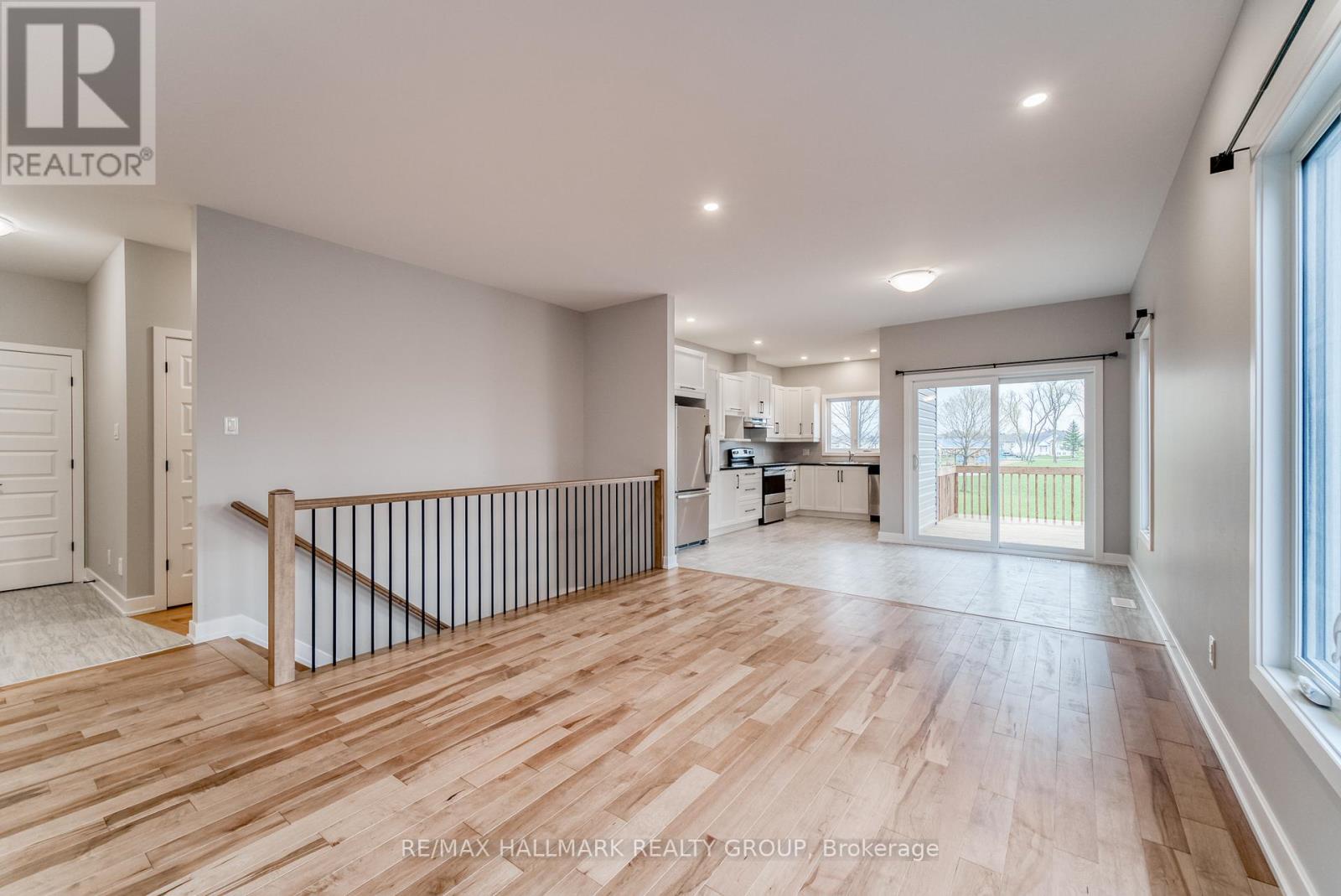 310 Zakari Street, Casselman, Ontario  K0A 1M0 - Photo 8 - X12176409