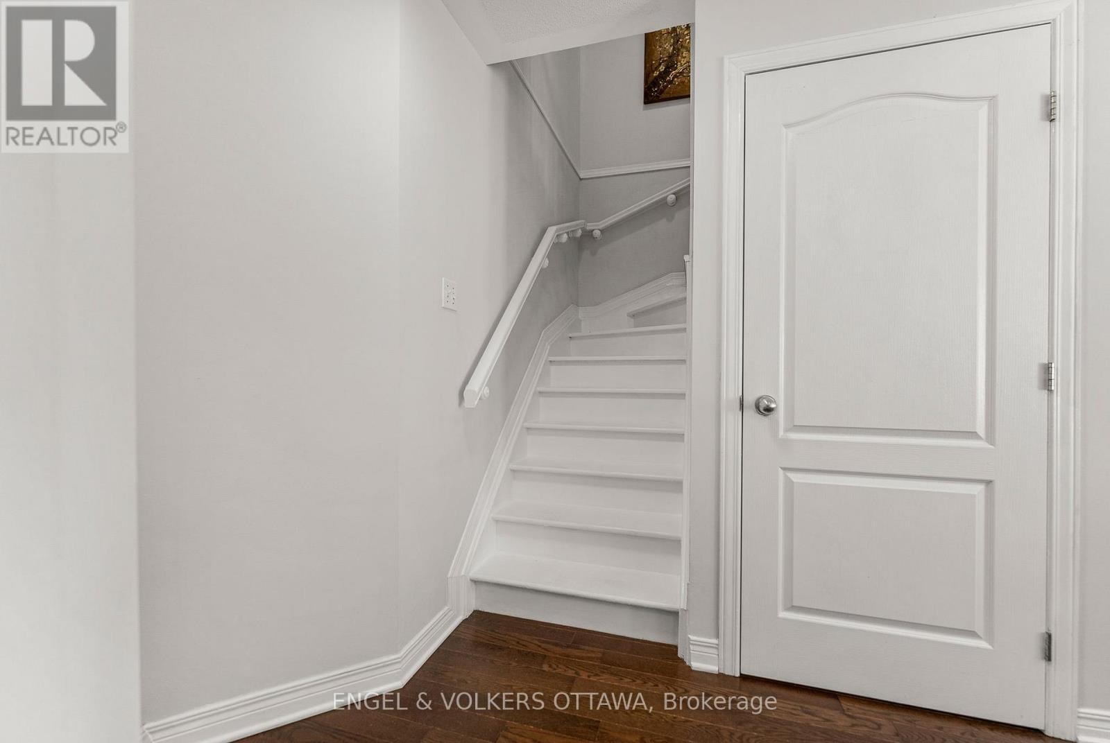 8 Crampton Drive, Carleton Place, Ontario  K7C 4P9 - Photo 25 - X12176497