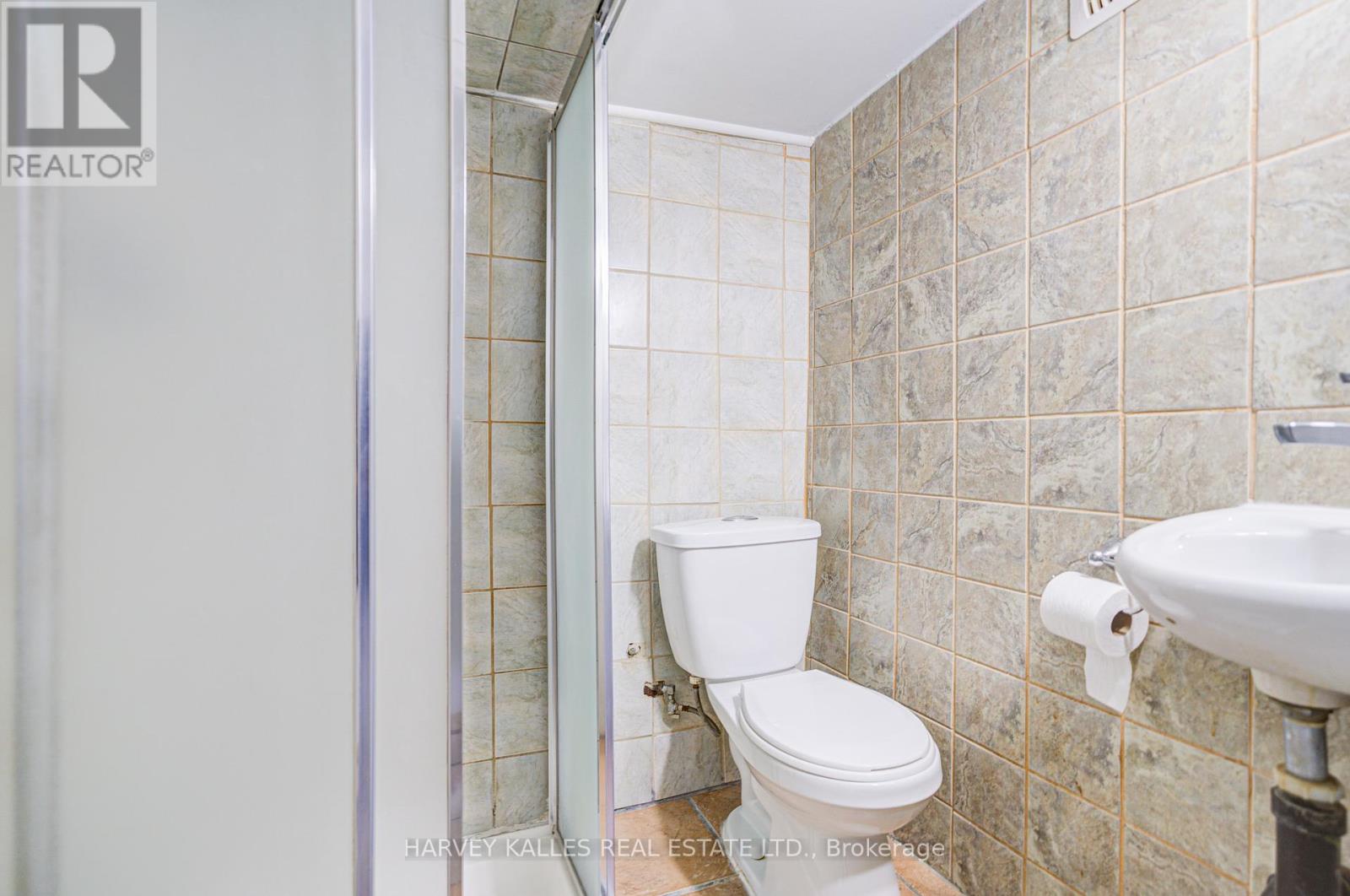 156 Atlas Avenue, Toronto, Ontario  M6C 3P5 - Photo 37 - C12176153