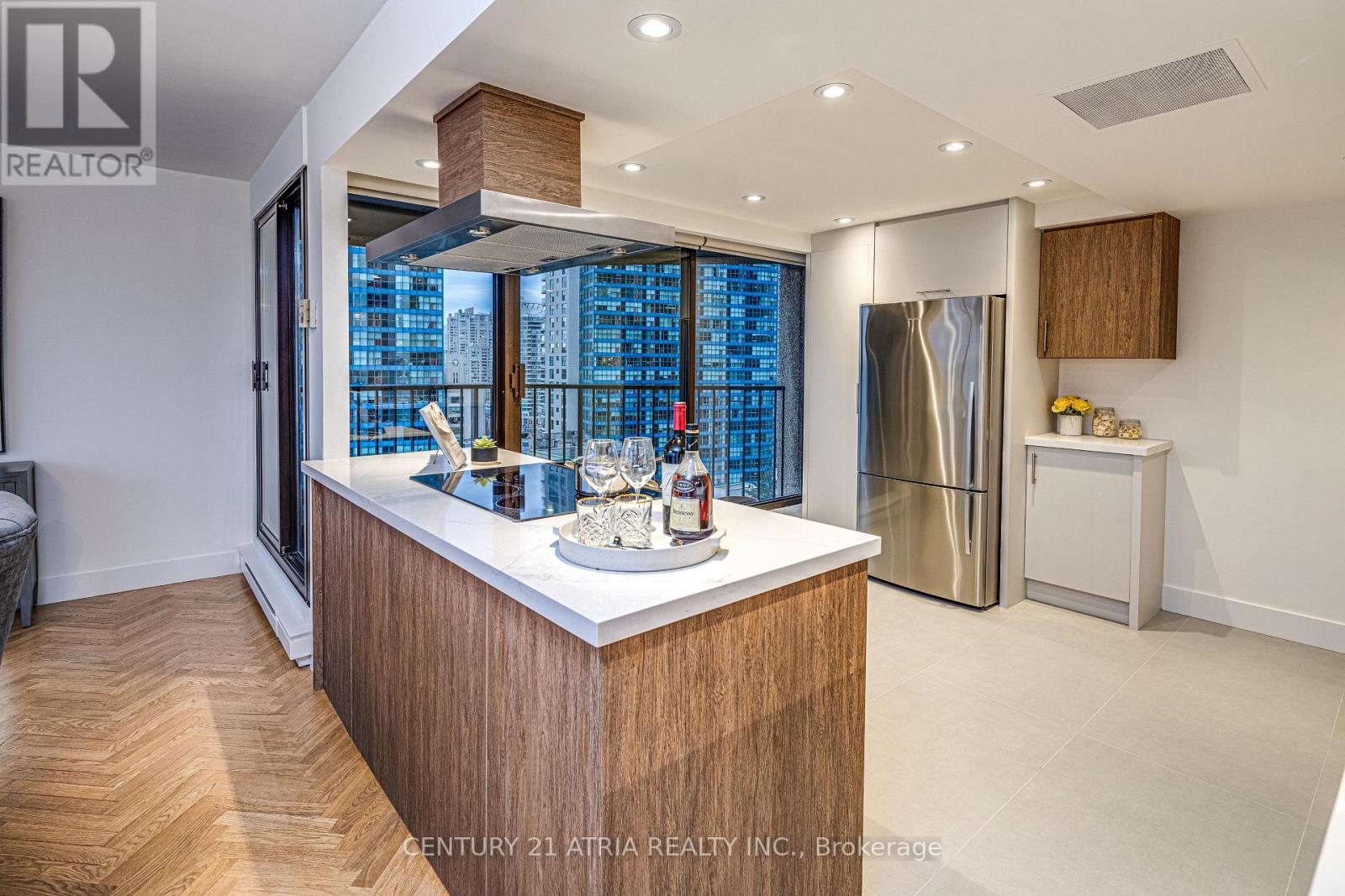 1401 - 65 Harbour Square, Toronto, Ontario  M5J 2L4 - Photo 17 - C12176192