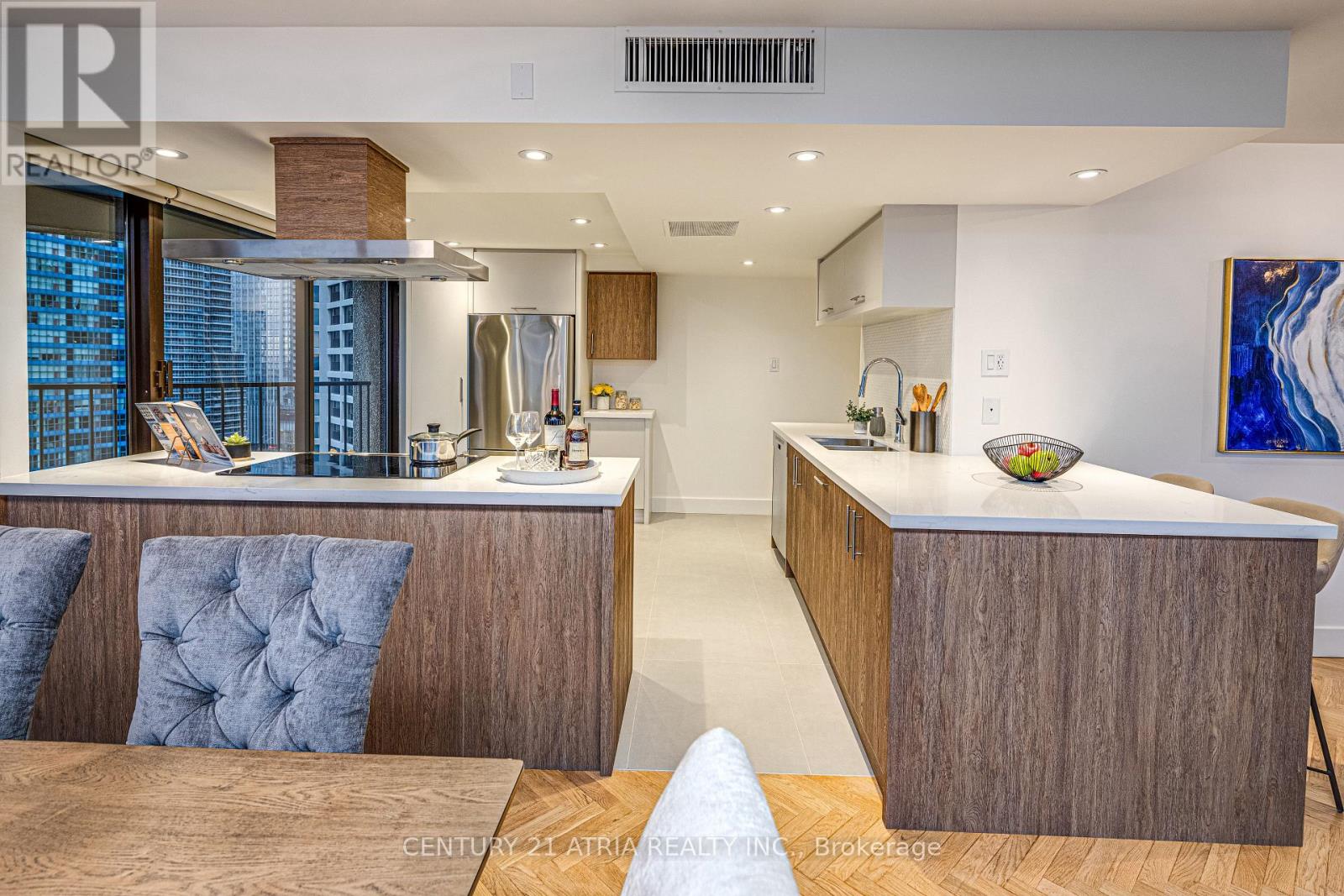 1401 - 65 Harbour Square, Toronto, Ontario  M5J 2L4 - Photo 18 - C12176192
