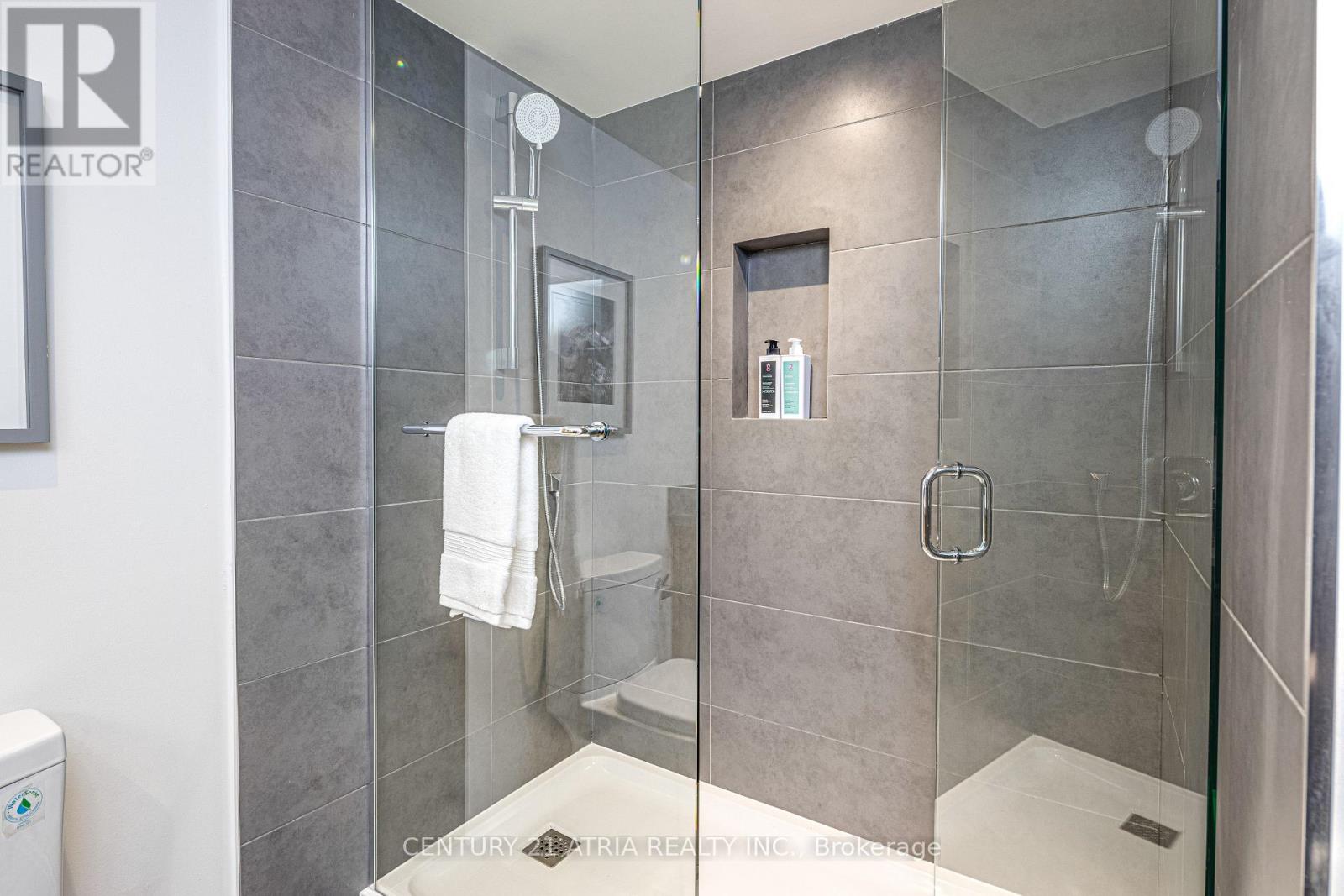 1401 - 65 Harbour Square, Toronto, Ontario  M5J 2L4 - Photo 30 - C12176192