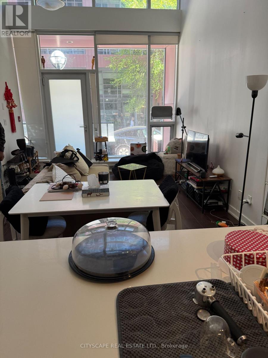 Th3 - 20 Bruyeres Mews, Toronto, Ontario  M5V 0G7 - Photo 30 - C12176194