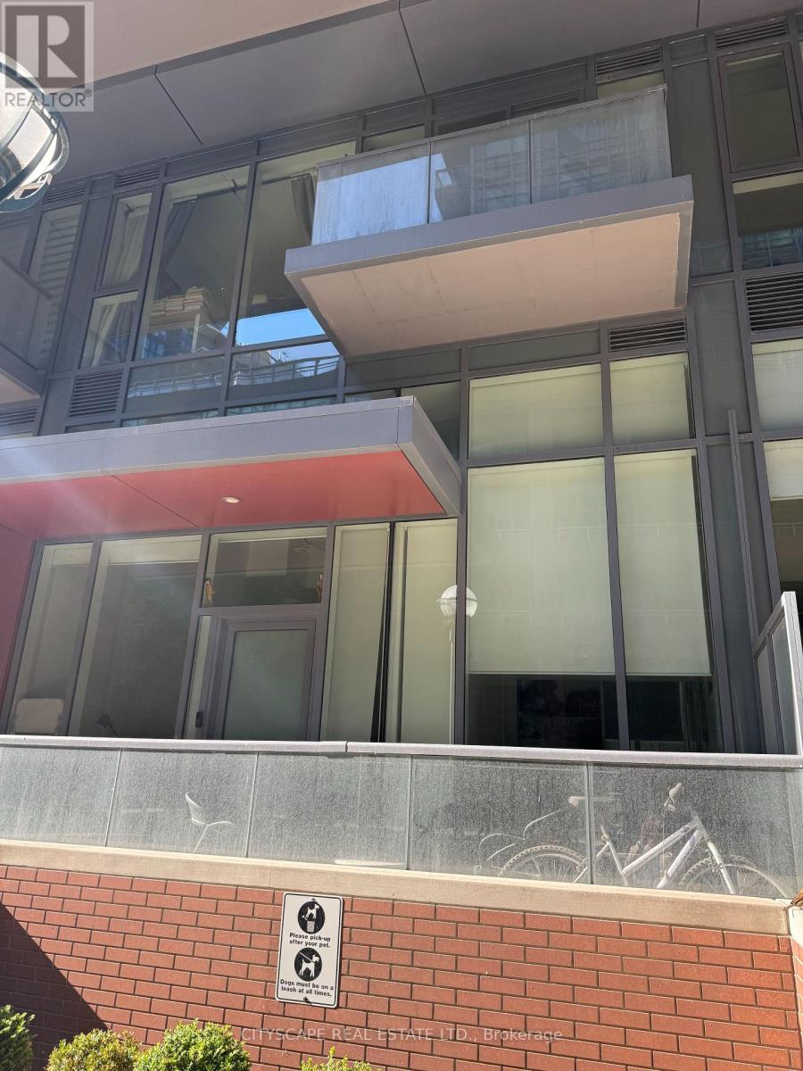 Th3 - 20 Bruyeres Mews, Toronto, Ontario  M5V 0G7 - Photo 5 - C12176194
