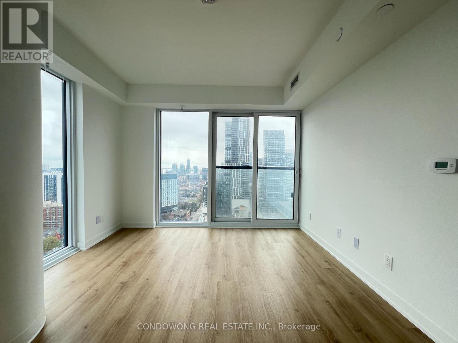 2815 - 319 JARVIS STREET, Toronto, Ontario