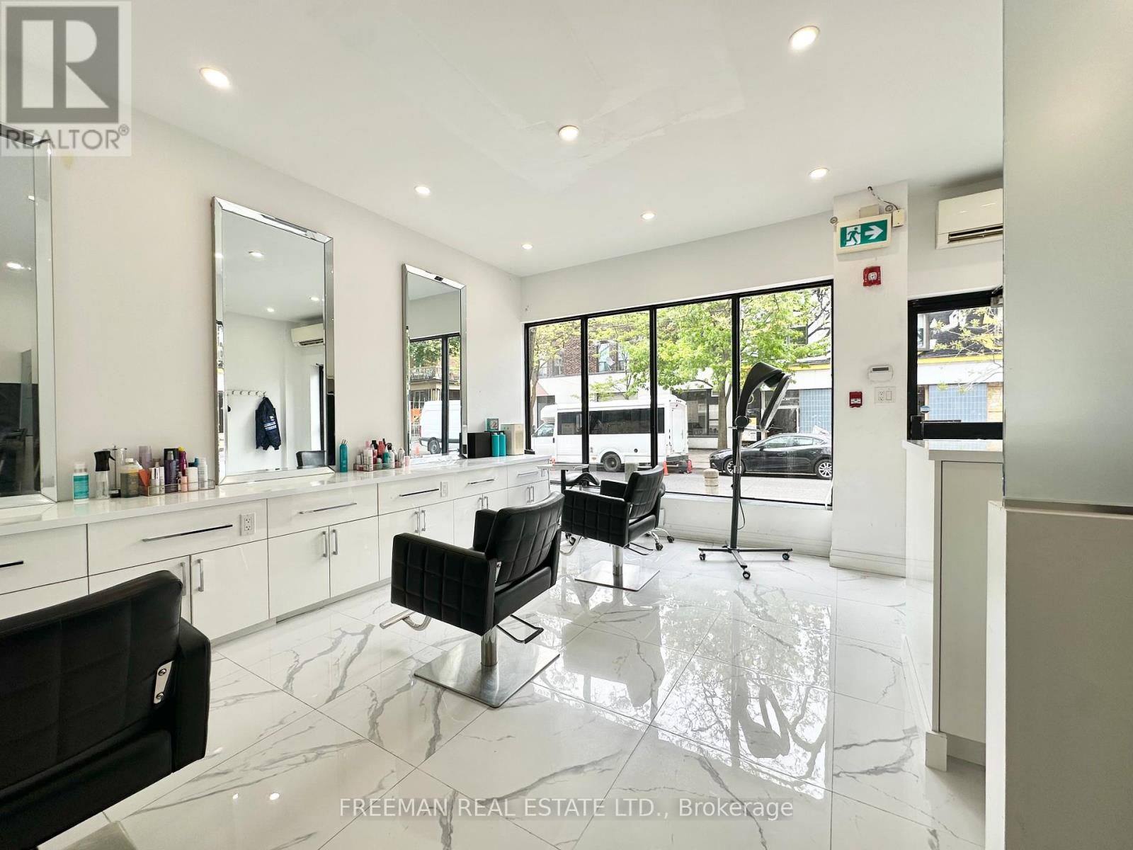 430 ST. CLARENS AVENUE, Toronto, Ontario