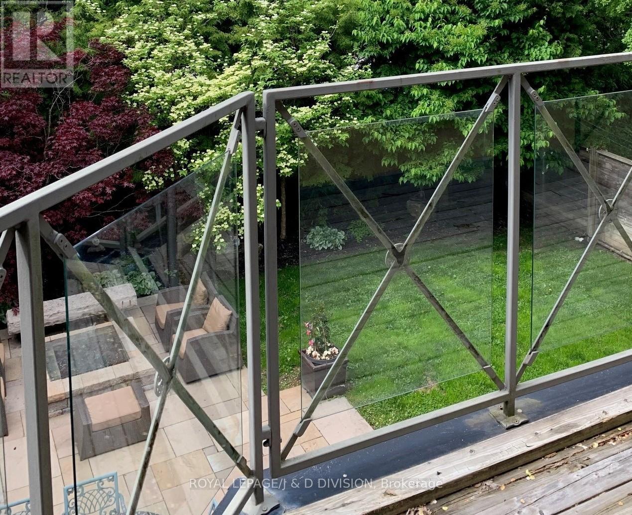 82 Munro Boulevard, Toronto, Ontario  M2P 1C4 - Photo 20 - C12176230