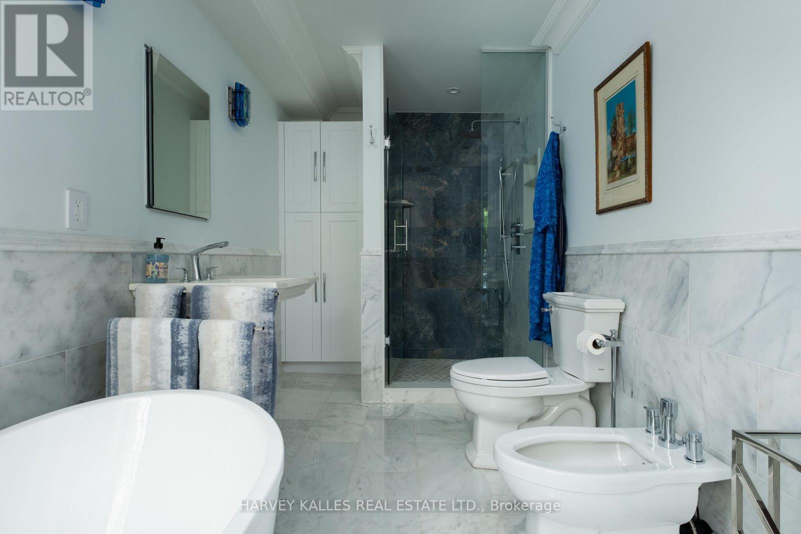 26 Mcmaster Avenue, Toronto, Ontario  M4V 1A9 - Photo 25 - C12176278