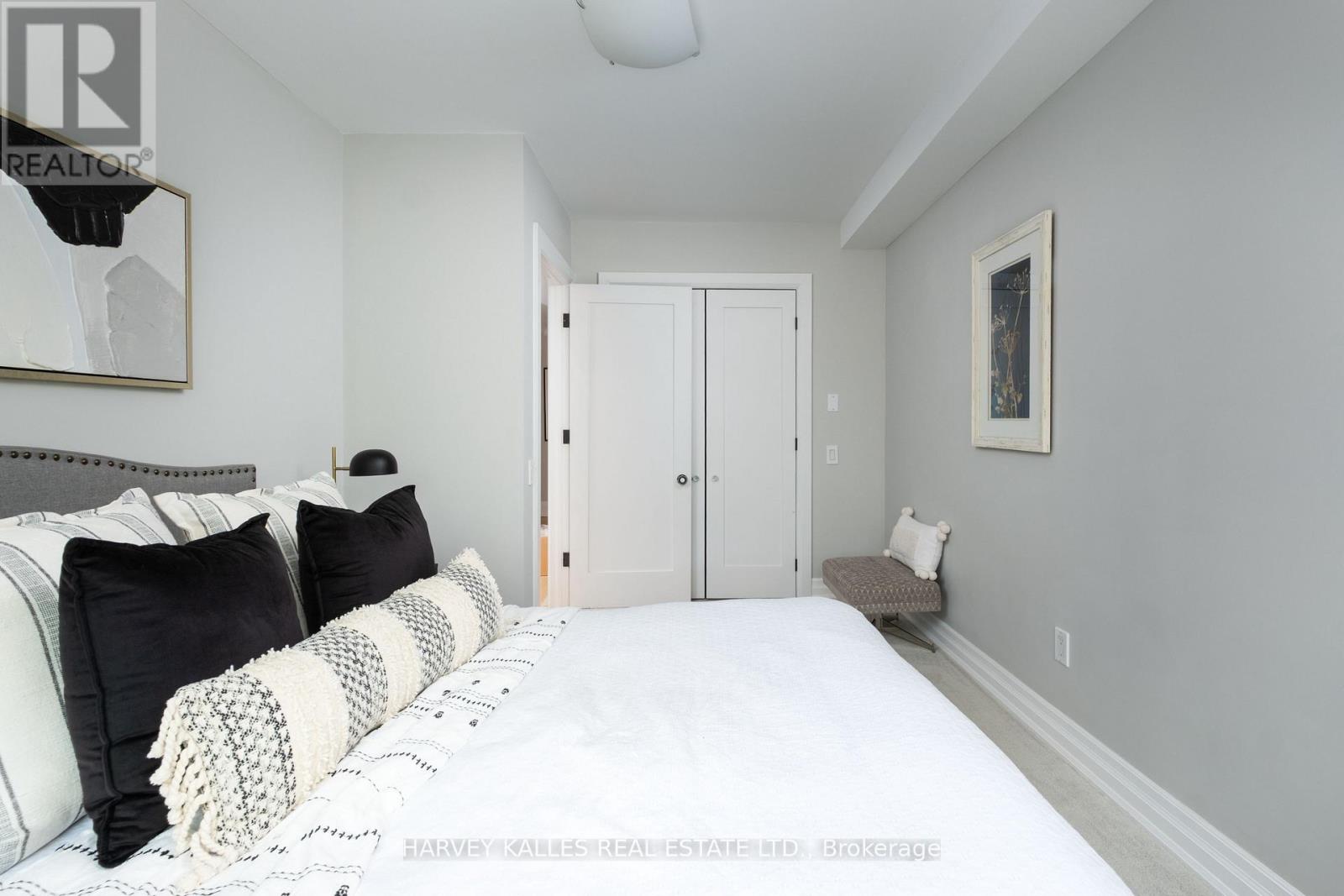 26 Mcmaster Avenue, Toronto, Ontario  M4V 1A9 - Photo 30 - C12176278