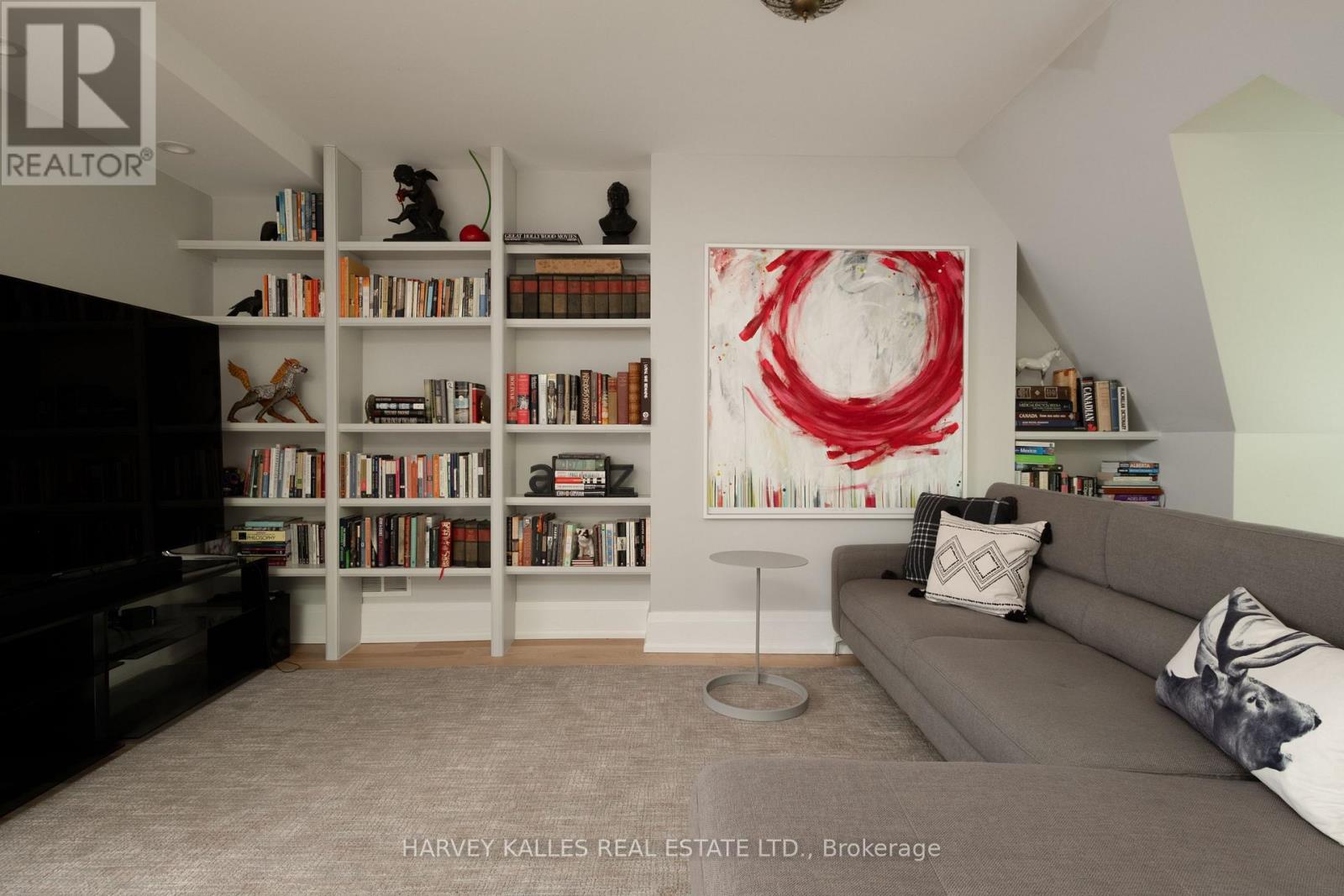 26 Mcmaster Avenue, Toronto, Ontario  M4V 1A9 - Photo 35 - C12176278