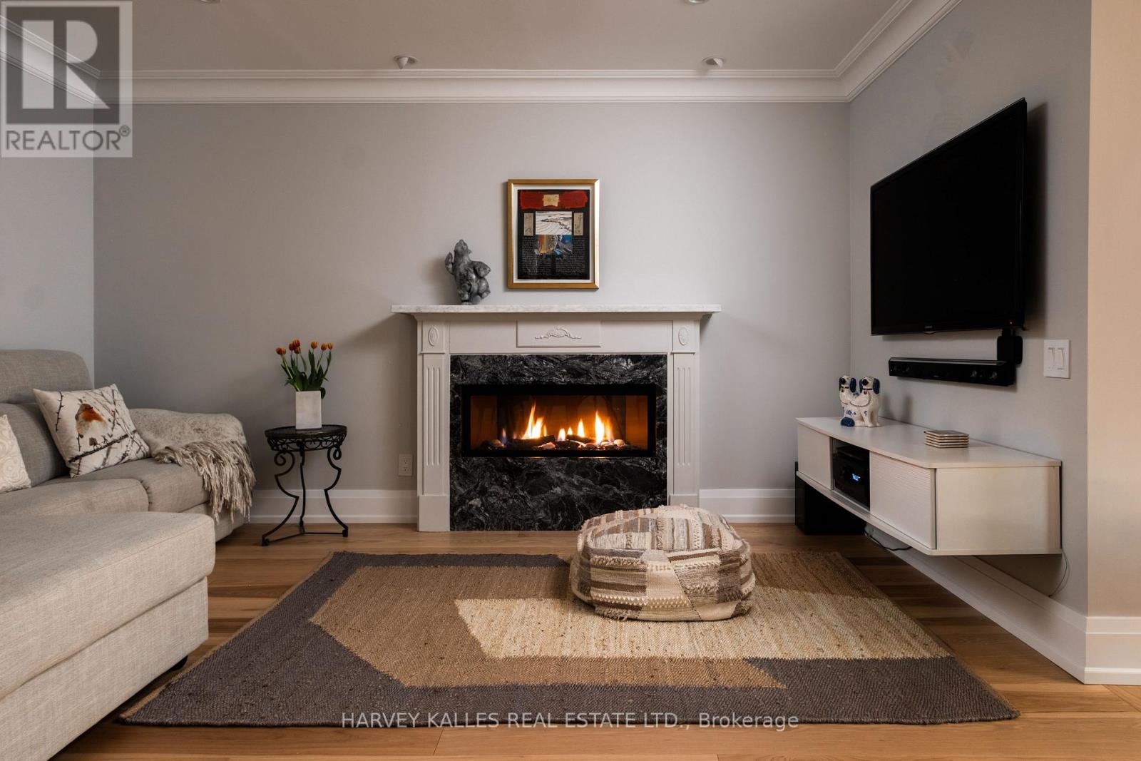 26 Mcmaster Avenue, Toronto, Ontario  M4V 1A9 - Photo 9 - C12176278