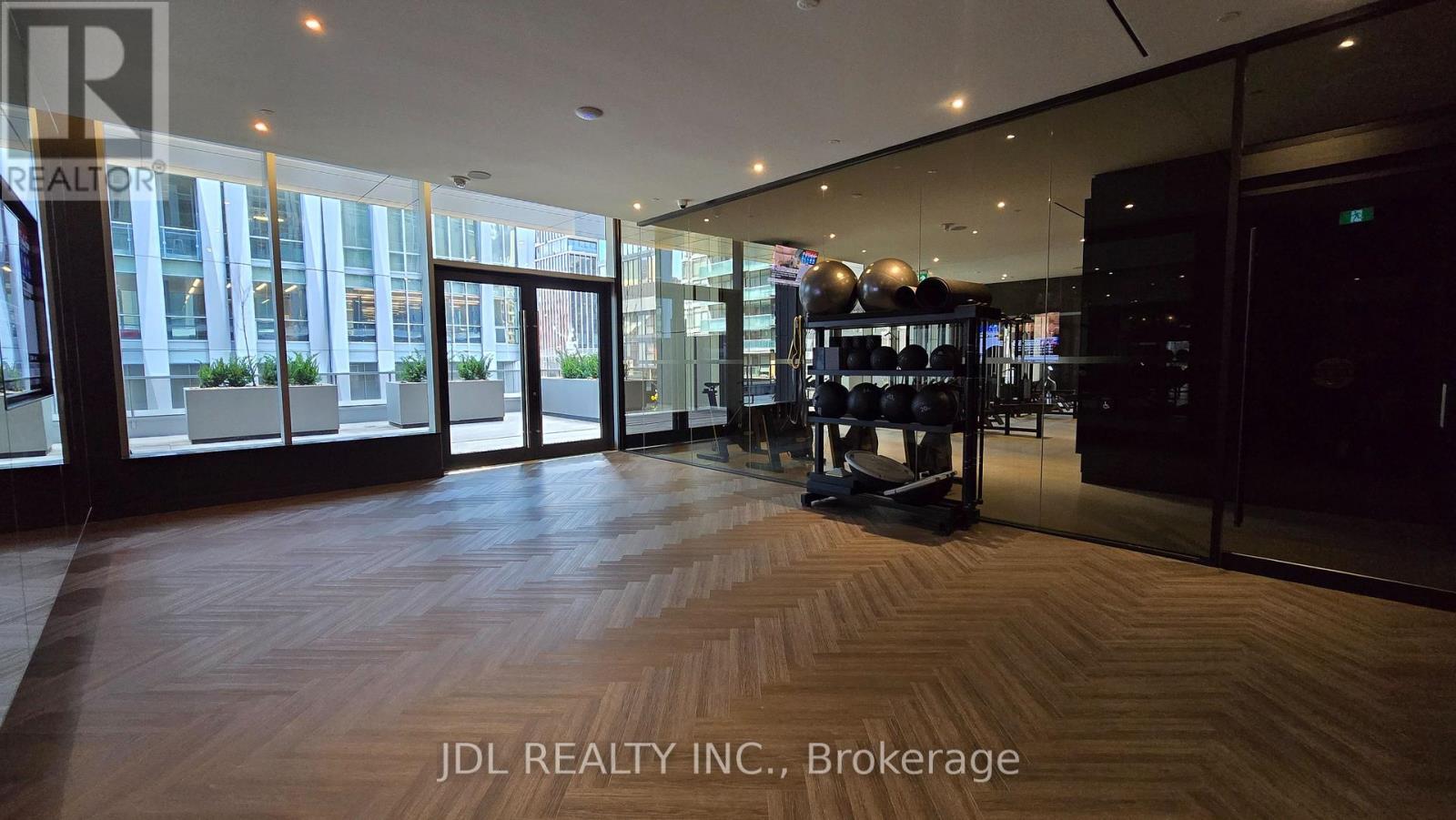 5405 - 11 Yorkville Avenue, Toronto, Ontario  M4W 0B7 - Photo 20 - C12176301