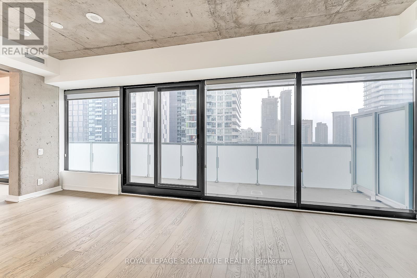2201 - 11 Charlotte Street, Toronto, Ontario  M5V 0M6 - Photo 21 - C12176326