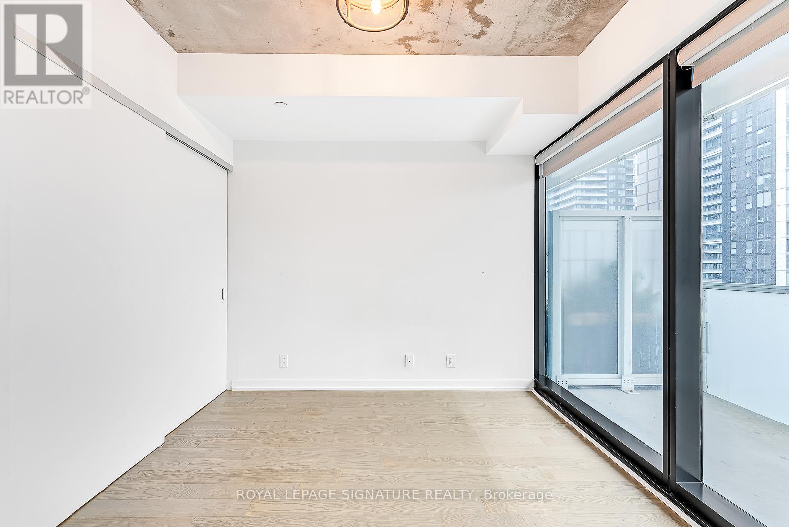 2201 - 11 Charlotte Street, Toronto, Ontario  M5V 0M6 - Photo 24 - C12176326