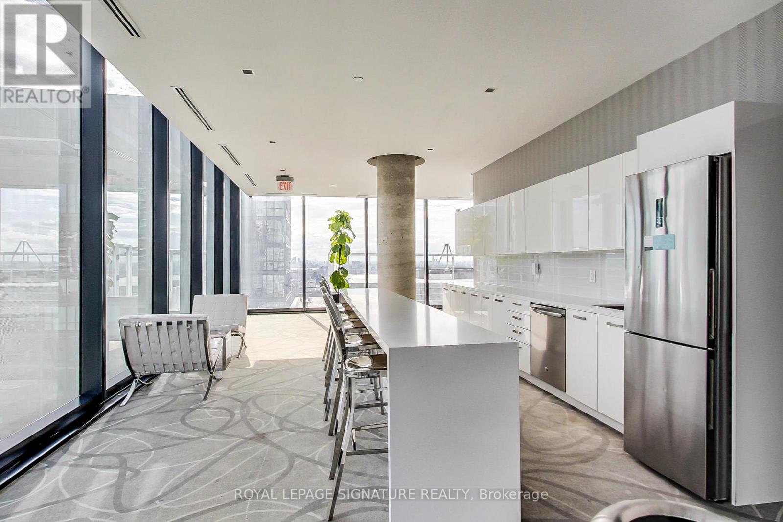2201 - 11 Charlotte Street, Toronto, Ontario  M5V 0M6 - Photo 42 - C12176326
