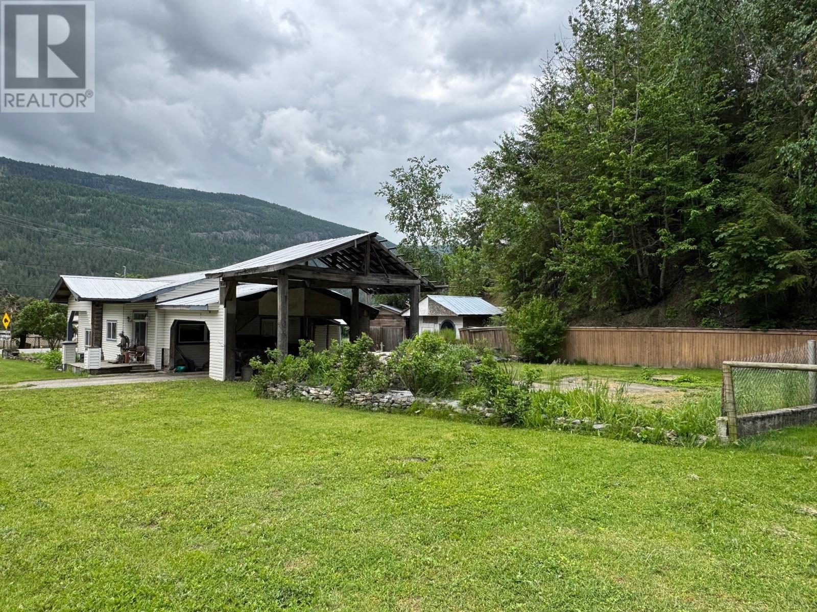 3049 Hornsberger Road, Salmon Arm, BC V1E3H1