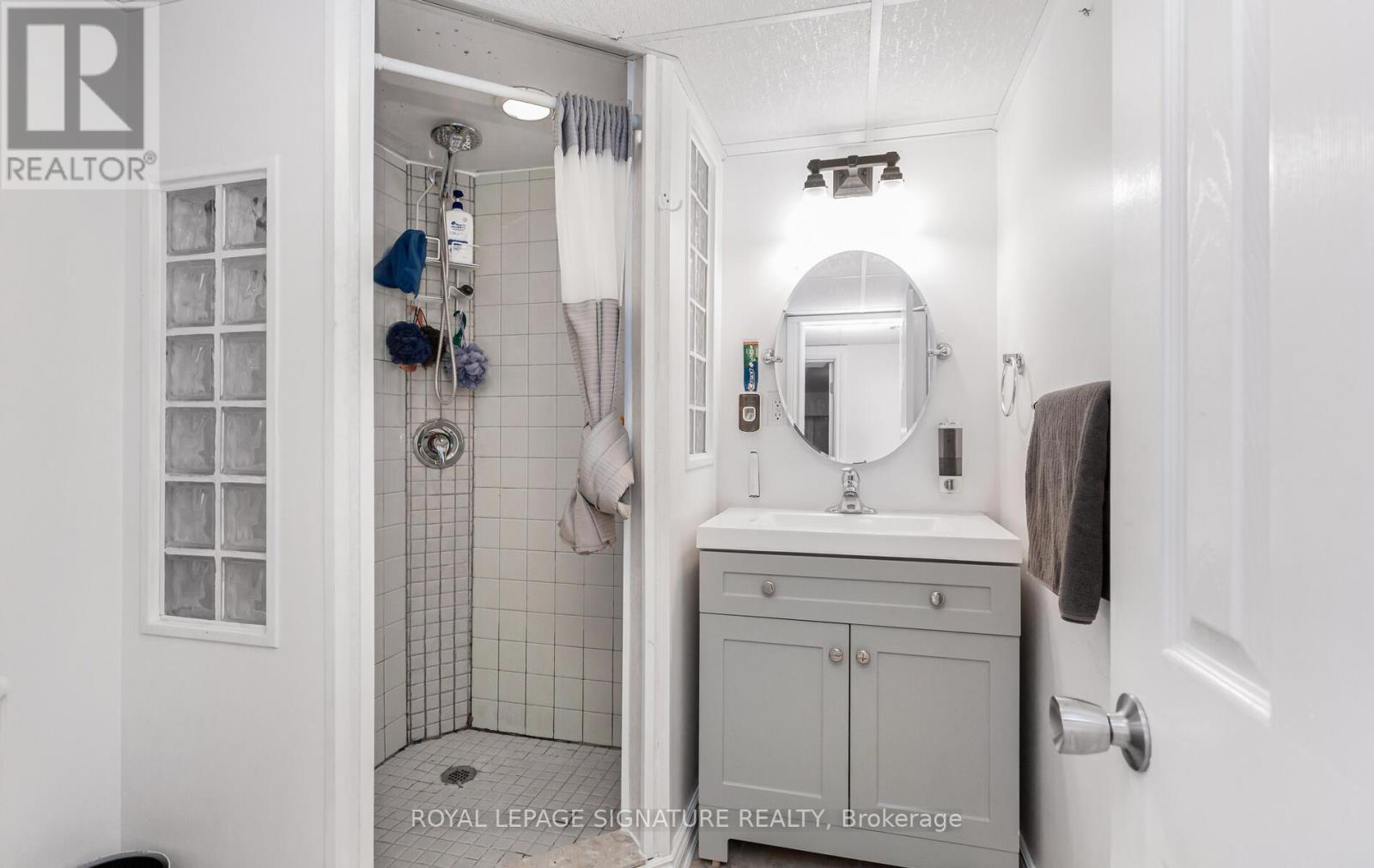 854 Antonio Street, Pickering, Ontario  L1W 1T3 - Photo 35 - E12176090