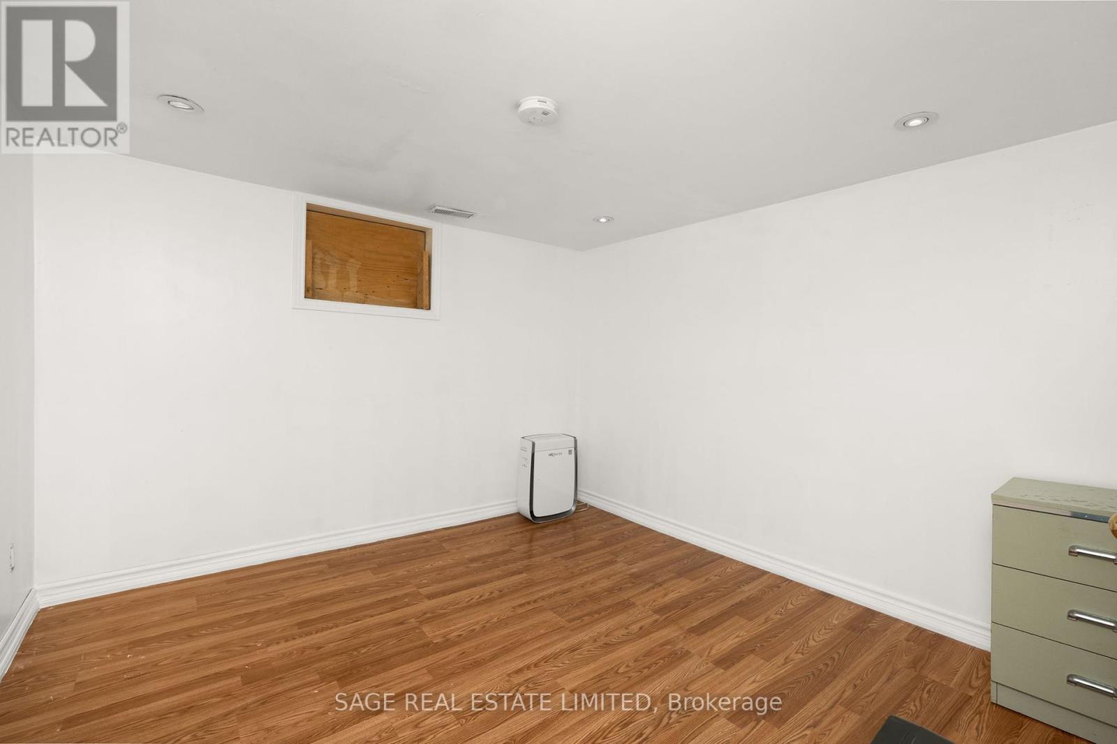 Bsmt - 11 Horton Boulevard, Toronto, Ontario  M1J 1K7 - Photo 9 - E12176205