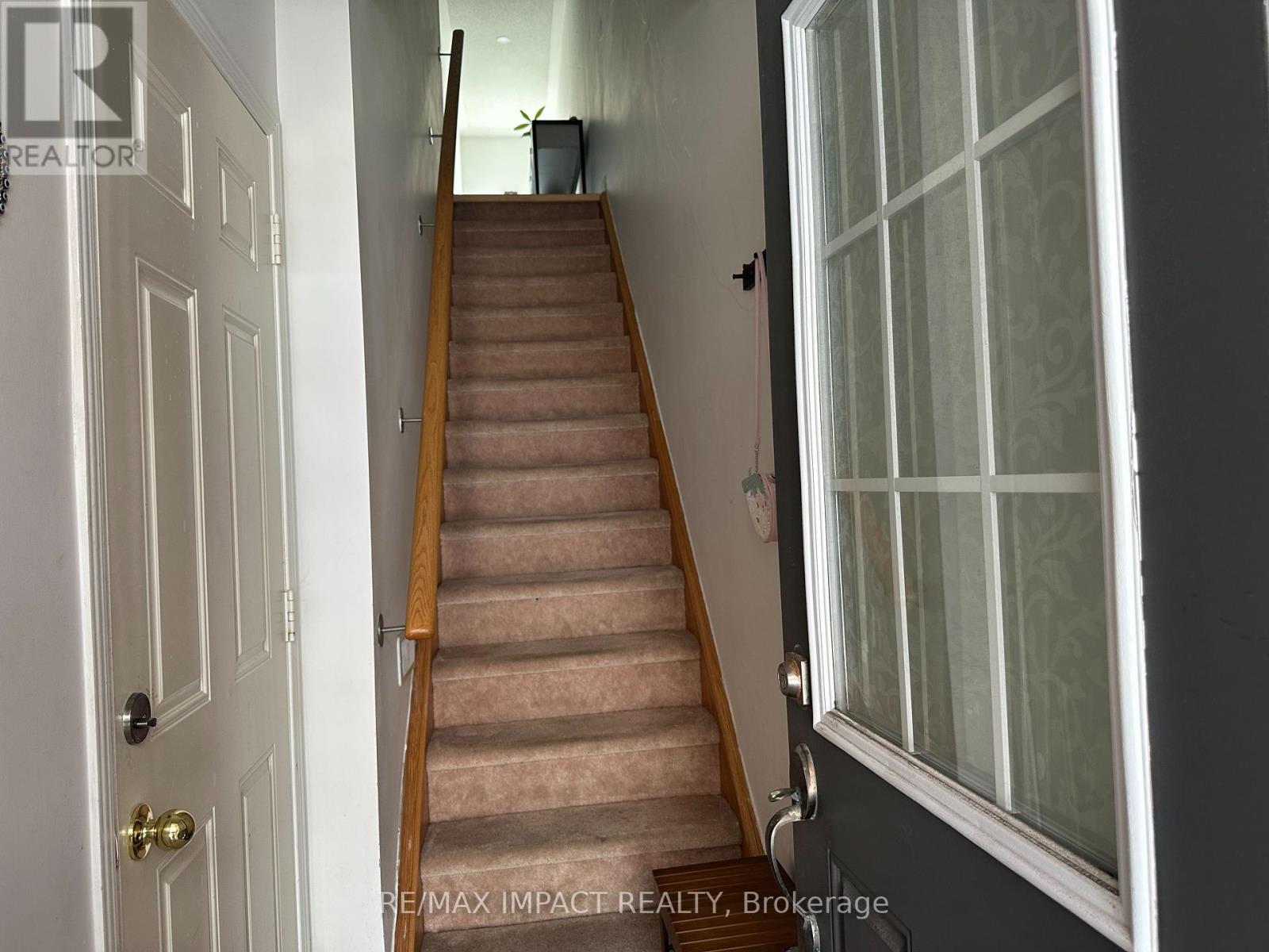 27 Cooperage Lane, Ajax, Ontario  L1S 5C3 - Photo 2 - E12176237