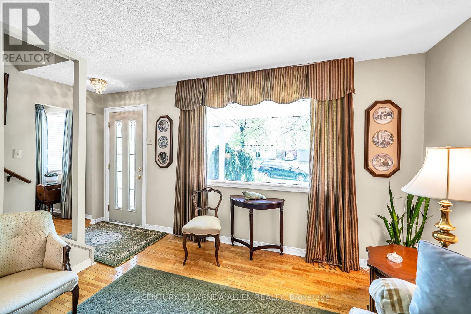 18 George Street, Ajax, Ontario  L1S 1S5 - Photo 6 - E12176271